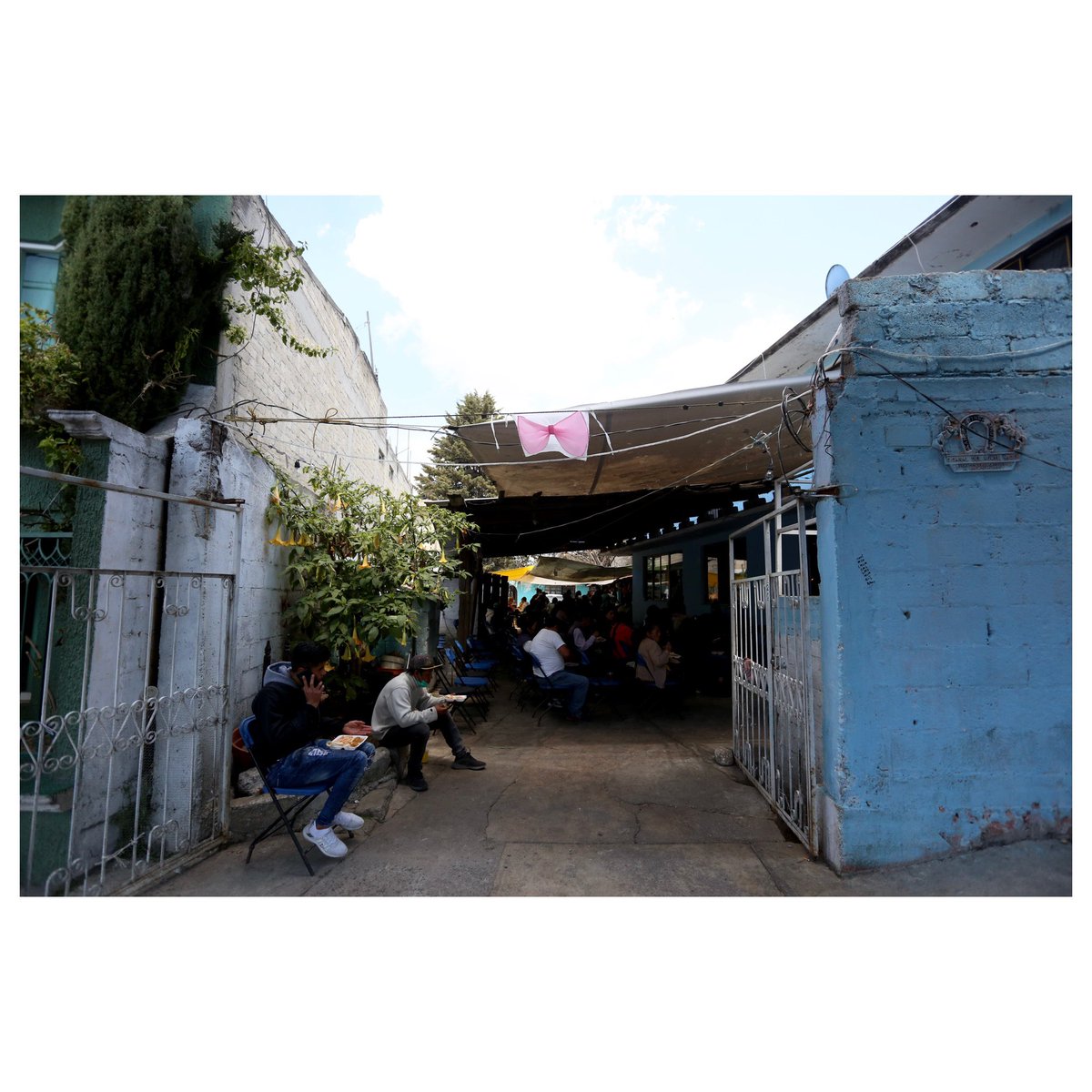 Ram_merval's tweet photo. #JusticiaParaLefni Lefni Colín Martínez, de 19 años, fue encontrada sin vida en un basurero en la comunidad de San Lorenzo Huehuetitlán, en el municipio de #SantiagoTianguistenco. Ella era originaria de #AlmoloyaDelRío, y trabajaba en un local de maquinitas y videojuegos. https://t.co/wNSJs5s1Ys