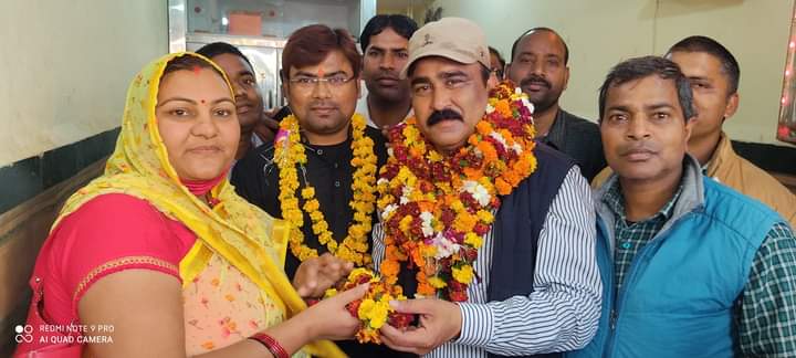 #BEdTET2011_जय_अखिलेश_तय_अखिलेश
कल एक वोट उस तानाशाही के खिलाफ
 उस झूठी घमंडी सरकार के खिलाफ
जय हो विजय हो अखिलेश भैया
<a href="/yadavakhilesh/">Akhilesh Yadav</a>
@MediaCellSP
<a href="/dimpleyadav/">Dimple Yadav</a>
@samajwadipradip
<a href="/BhadauriyaAnand/">Anand Bhadauria</a>
<a href="/juhiesingh/">Juhie Singh</a>
<a href="/RajpalS67708862/">ADV Rajpal Singh</a>
<a href="/proframgopalya1/">Prof. Ram Gopal Yadav</a>
<a href="/jayantrld/">Jayant Singh</a>
<a href="/oprajbhar/">Om Prakash Rajbhar</a>
<a href="/shivpalsinghyad/">Shivpal Singh Yadav</a>