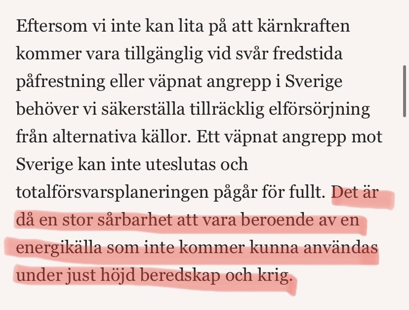 Kommer ni ihåg när C helt nyligen fantiserade ihop en debattartikel om att kärnkraft är så farlig och opålitlig att den måste stängas av innan man ens närmar sig krigstillstånd?

Idag räddar kärnkraften Ukrainas elförsörjning.