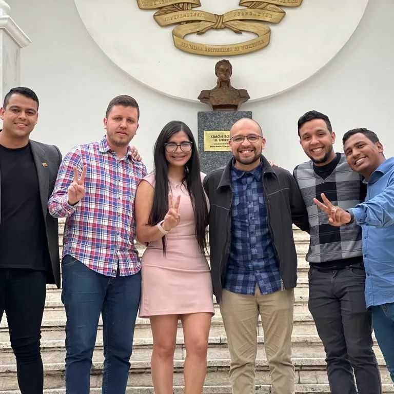 Carlos Magallanes (@carlosmaga27) on Twitter photo ✌🏽Haremos hasta lo imposible para seguir cuidando de ti 🇻🇪 .
<a href="/delcyrodriguezv/">Delcy Rodríguez</a>
@vanesamonterolopez
<a href="/msomosvenezuela/">movsomosvenezuela</a>
<a href="/luisarreazaucv/">Luis Arreaza</a>
<a href="/diegoosuna/">Diego OSuna</a>.ve
<a href="/emartinezchico/">Edward Martínez Chico</a>
@rafa81pinta
<a href="/jgchuo_57/">Jesùs Gil</a>
.
.
.
.
.
#CarlosMagallanes #Venezuela #Caracas #redessociales… instagr.am/p/CaciFMAONhn/ ✌🏽Haremos hasta lo imposible para seguir cuidando de ti 🇻🇪 .
<a href="/delcyrodriguezv/">Delcy Rodríguez</a>
@vanesamonterolopez
<a href="/msomosvenezuela/">movsomosvenezuela</a>
<a href="/luisarreazaucv/">Luis Arreaza</a>
<a href="/diegoosuna/">Diego OSuna</a>.ve
<a href="/emartinezchico/">Edward Martínez Chico</a>
@rafa81pinta
<a href="/jgchuo_57/">Jesùs Gil</a>
.
.
.
.
.
#CarlosMagallanes #Venezuela #Caracas #redessociales… instagr.am/p/CaciFMAONhn/