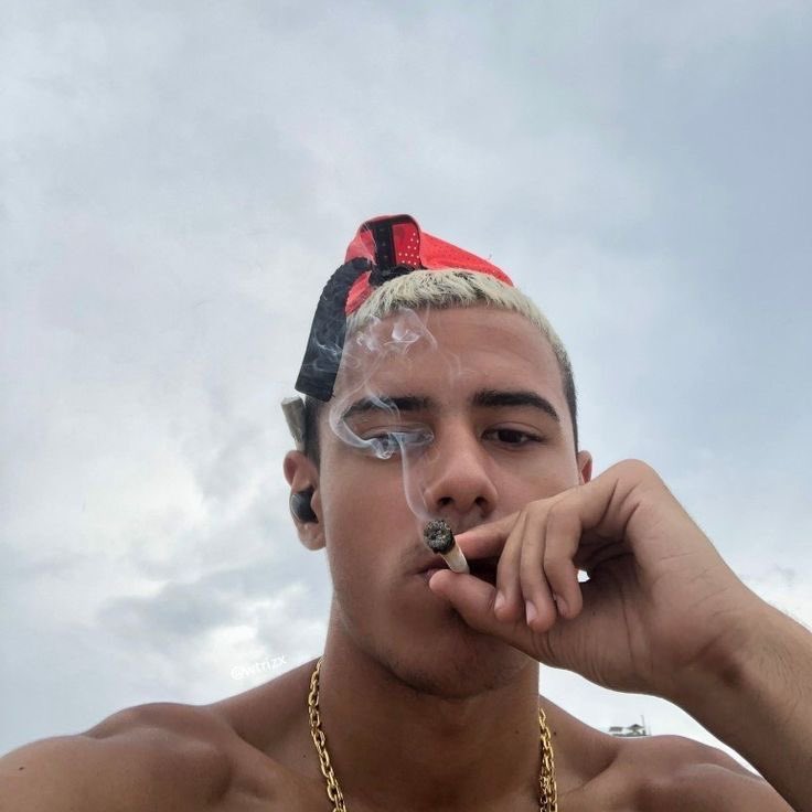 mxpict's tweet image. essência de cria - mc cabelinho, poze do rodo, tz da coronel