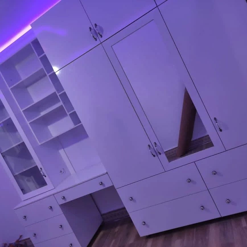 Zenolightren's tweet photo. Black Art: Roller fabric closet furniture design and construction on 

#designandbuiltdelight. 
#zenolightrenaissance
#luxuryhomestherapy
#BlackShinesBrightest

Design Theme:The white trill
Materials: Wood subtle brime https://t.co/Cy5t6Ihy2d