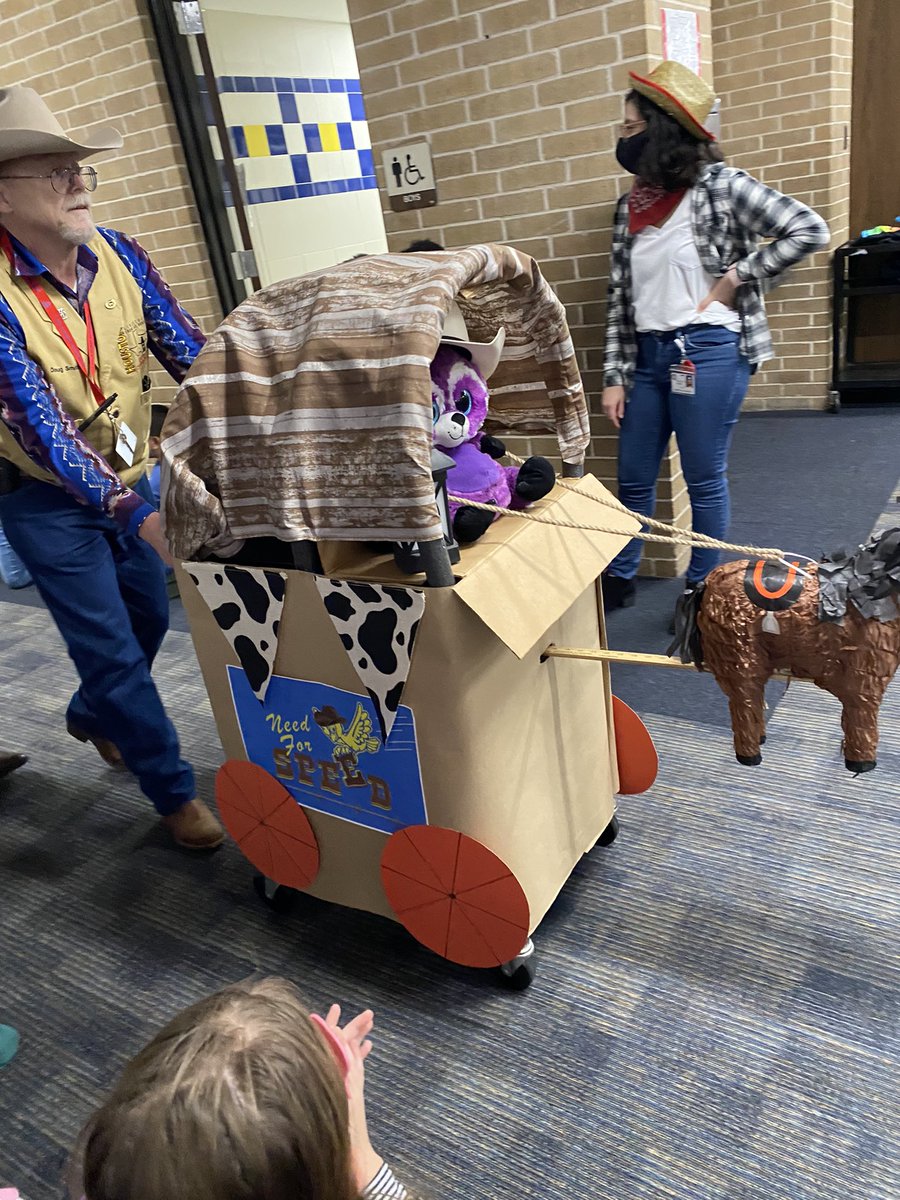 EvaPCFISD's tweet photo. โGo Texan Dayโ was a huge success! Iโve never seen my kidโs so amped up!! ๐ค ๐ค ๐ค
@HancockCFISD #HappeningAtHancock #CFISDSprit #CFISDHancock #GoTexanDay https://t.co/yLLsAI1Kot