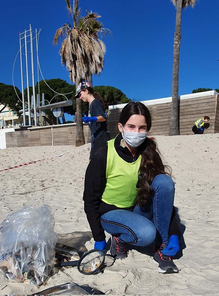 Clean walk à Juan avec des élèves et des professeurs du lycée Audiberti dans le cadre du projet Plastique la loupe 🧐
#edd#plastiquealaloupe#écodélégués#DAAC_nice@AudibertiLyc#SciencesParticipatives@TaraOcean_@lcapdeville1@villedantibes