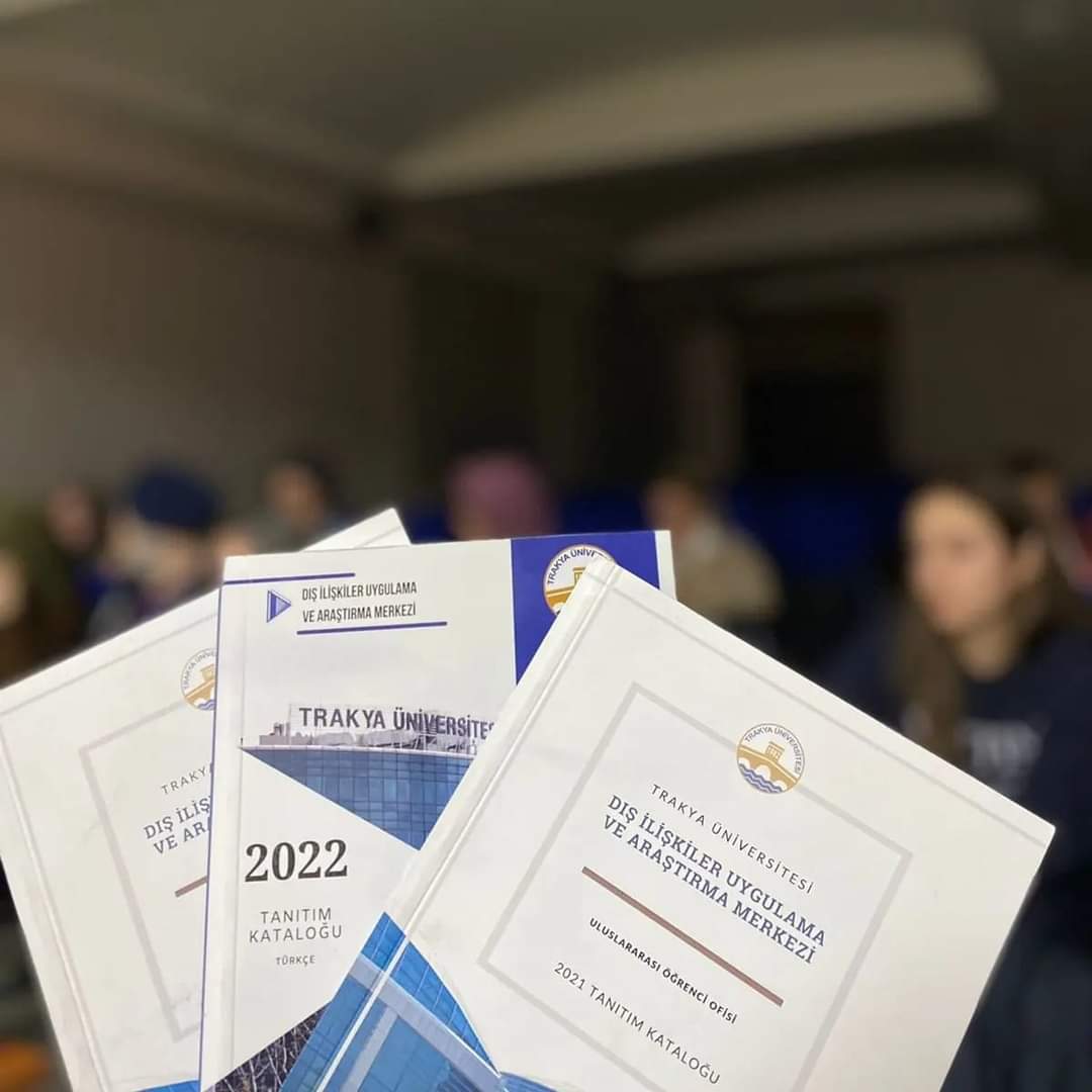 _disiliskiler's tweet photo. Gönül Elçilerimiz Edirne Hasan Sezai Anadolu İmam Hatip Lisesi'nde

Üniversitemizde okuyan Batı Trakyalı Öğrenciler  Birliği üyesi öğrencilerimizin son durağı Yunanistan uyruklu öğrencilerin yoğun olduğu Edirne Hasan Sezai Anadolu İmam Hatip Lisesi oldu. https://t.co/SsQmyyfy6g