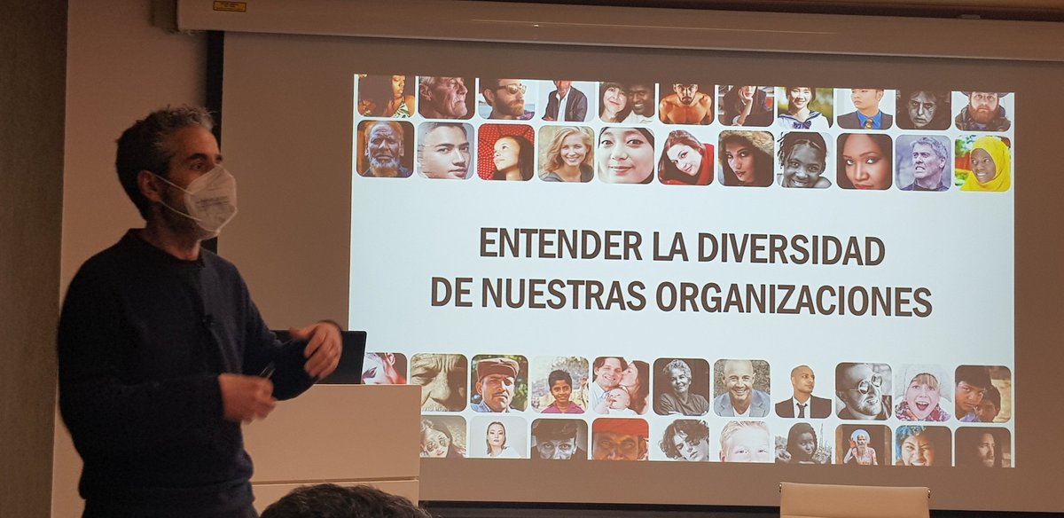 Modelo redárquico como alternativa para la gestión sanitaria.

Dr. Nacho Vallejo <a href="/ivmaroto_nacho/">Nacho Vallejo #cambiahospital</a> 

#3ReuniónGestiónClínica
#GestiónClínica