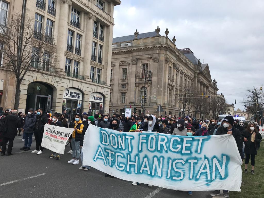 tdh_de's tweet photo. Aufnahme gefährdeter Menschen und #Bleiberecht für Geduldete aus #Afghanistan jetzt! 

#DontForgetAfghanistan https://t.co/vWVZTjdqnT