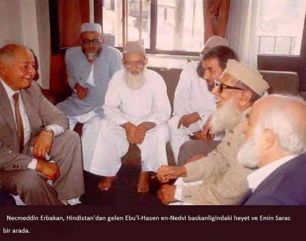 ishraqilab's tweet photo. Photo des légendes :
On reconnaît notamment Necmettin Erbakan
Abul Hassan 'Ali an-Nadwi 
Muhammad Amin Siraj 
Ihsan Senocak ?
Et 2 shuyukh indiens qui ont l'air d'être de la famille nadwi dont je n'ai pas le nom qu'Allah me pardonne et leur fasse tous Miséricorde https://t.co/QTqtoOhadf