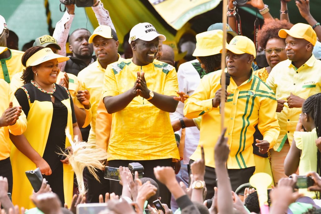 EssyOkenyuri's tweet photo. Hustlers congregated in the land of the brave that chased imperialists away to talk about real issues that affect them&practical solutions . Nyeri People don’t have time for sweet nothings & feel good stories at city hotels. #NyeriVoiceForRuto #RutoTrackRecord #ElectionsKE2022 https://t.co/xK3TISGENs