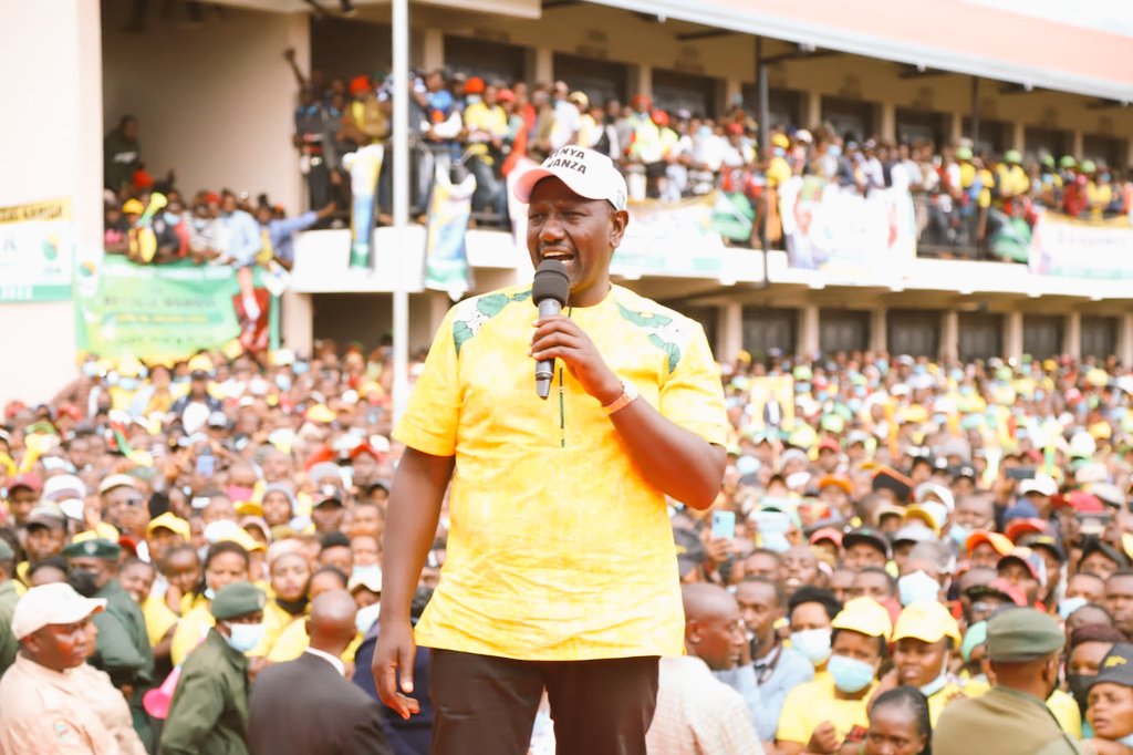 EssyOkenyuri's tweet photo. Hustlers congregated in the land of the brave that chased imperialists away to talk about real issues that affect them&practical solutions . Nyeri People don’t have time for sweet nothings & feel good stories at city hotels. #NyeriVoiceForRuto #RutoTrackRecord #ElectionsKE2022 https://t.co/xK3TISGENs