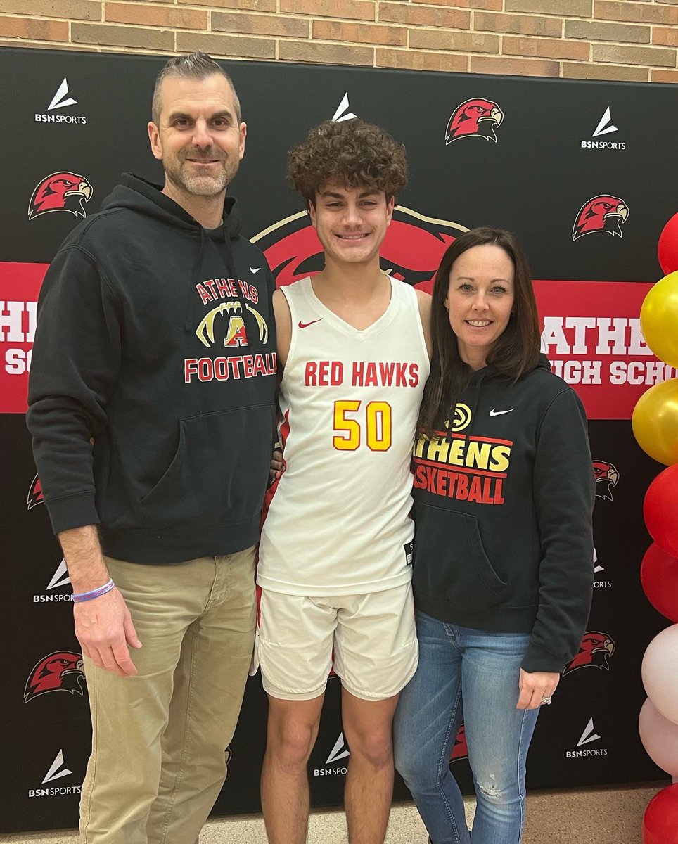 Jennifer Slade tweet media