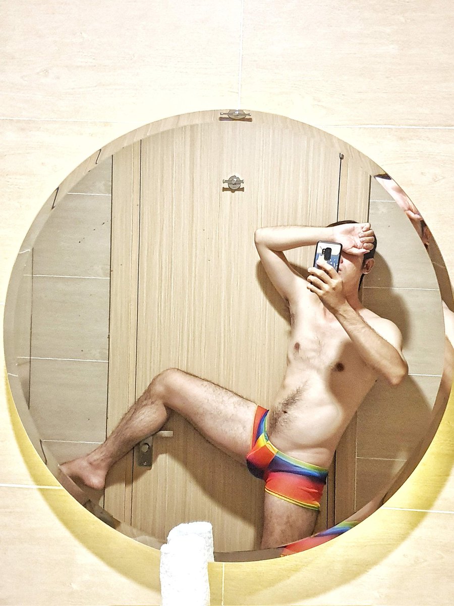 LamTaesub's tweet photo. PQC alone!
Can you hold me tonight?
#hairyguy
#hairyasia
#bottom
#underwear https://t.co/CQerCsgShm