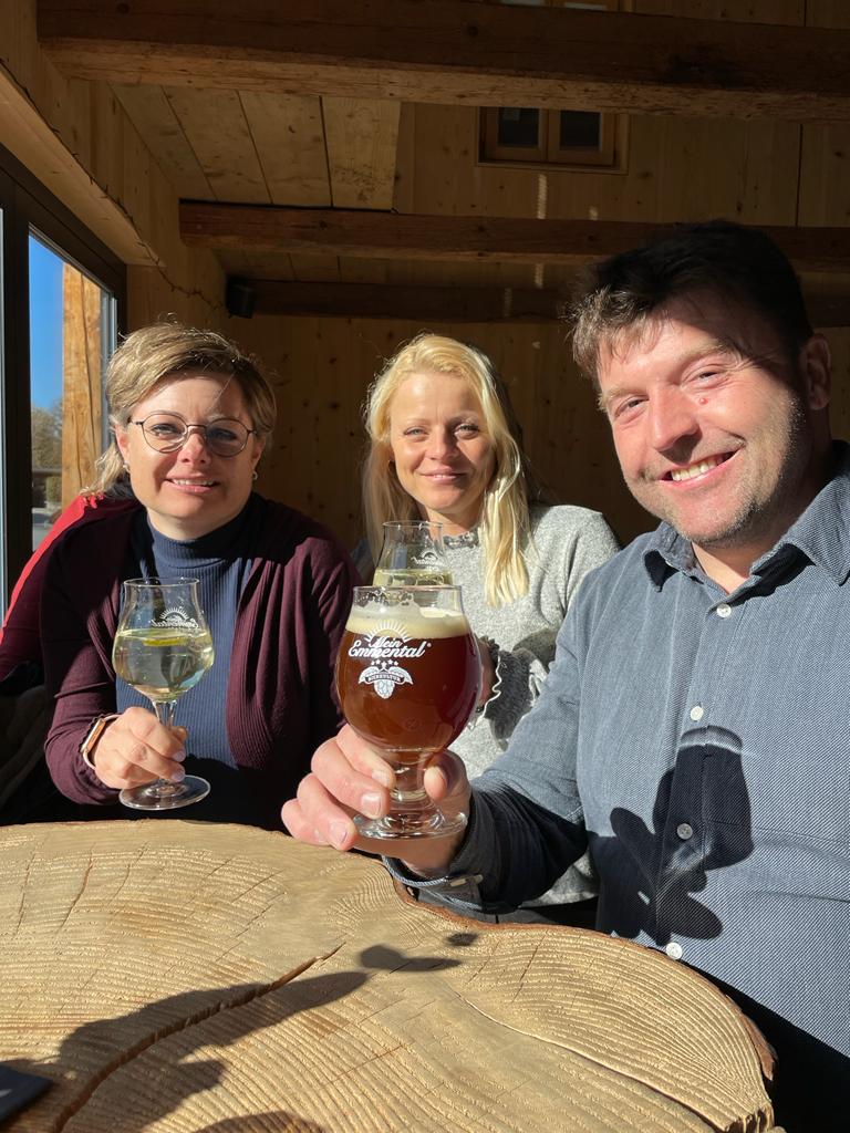 Verdienter Feierabend. Wir freuen uns dann über Bilder und Videos von eurer Wahlkampftour im Oberen Emmental! #wahlenBE2022