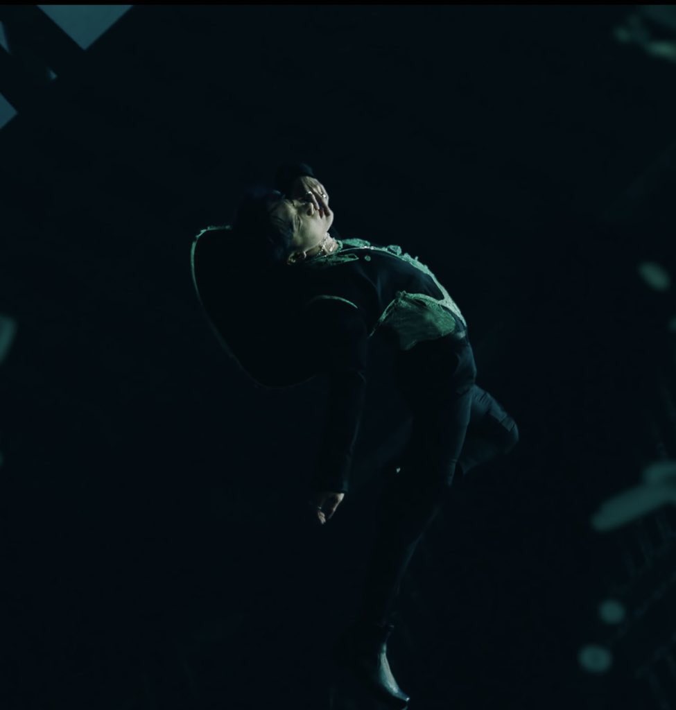 seetheTEN's tweet photo. Ten in Superm's One (Monster &amp; Infinity) MV, 2020// Arch of Hysteria by Louis Bourgeois, 1993 

#HAPPYTENDAY
#OurLovelyTenDay
#李永钦0227生日快乐
#가장완벽한숫자_텐_생일축하해 https://t.co/IeCMlxBfOl