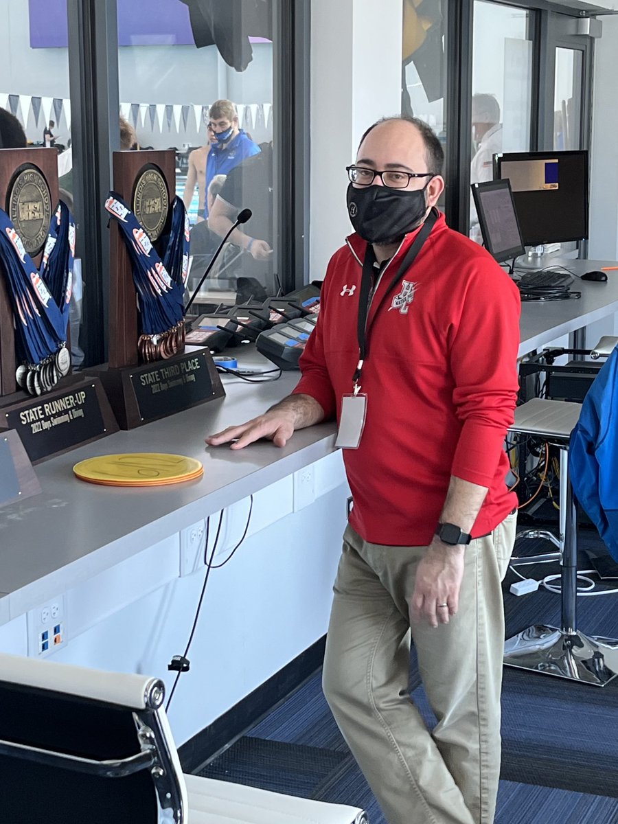 I would like to give a shout out to all of our volunteers from Hinsdale Central and South for helping put on successful ⁦<a href="/IHSAState/">IHSA State</a>⁩ Final Meets for both Girls &amp; Boys Swimming and Diving this school year. #IHSA