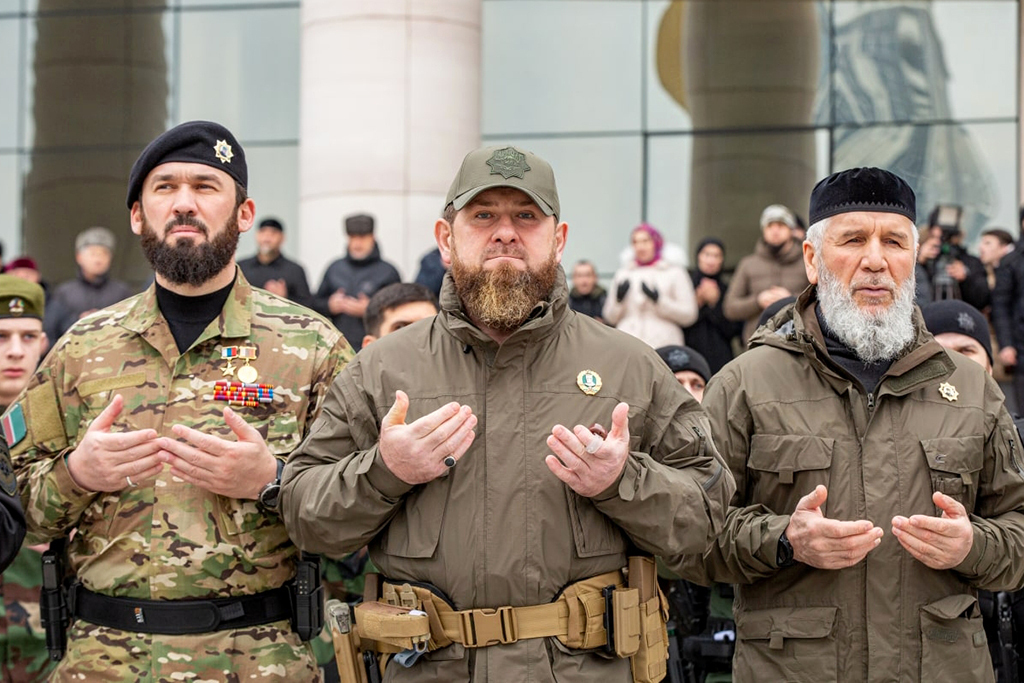 News about 10 000 Chechen troops leaving to Ukraine alarmed many. And yet, one must know context to understand its meaning. Many assume that after Putin's victory Chechnya became just part of Russia and thus Chechen troops are just Russian regulars of Chechen origin. Not quite