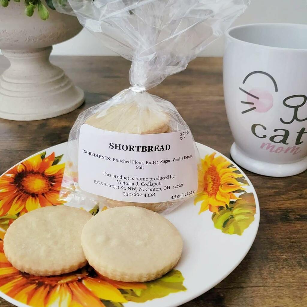 JacobsHFarm's tweet photo. Thanks Marisa for posting this pretty pic of the delicious shortbread cookies that we have at the farmstand, made by Victoria! These cookies are as pretty as they are delicious! 😊
#homemadeshortbread 
#shortbreadcookies https://t.co/JquJIIVOVF