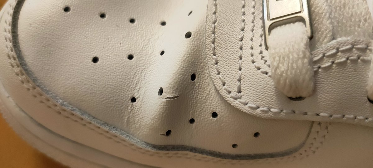 Melanieg77's tweet photo. @JDhelpteam a purchase in January and only worn FOUR times but have noticed splits in the leather....really disappointed as I don't still have the receipt. Can anything be done??? https://t.co/GK87QRFrap