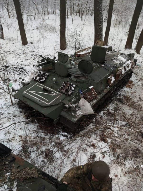 Російські окупанти масово кидають техніку. В них закінчується паливо, їжа, збільшується СТРАХ.
ЛАСКАВО ПРОСИМО В ПЕКЛО!!! РАЗОМ ПЕРЕМОЖЕМО! БИЙ ОКУПАНТА!
facebook.com/GeneralStaff.u…