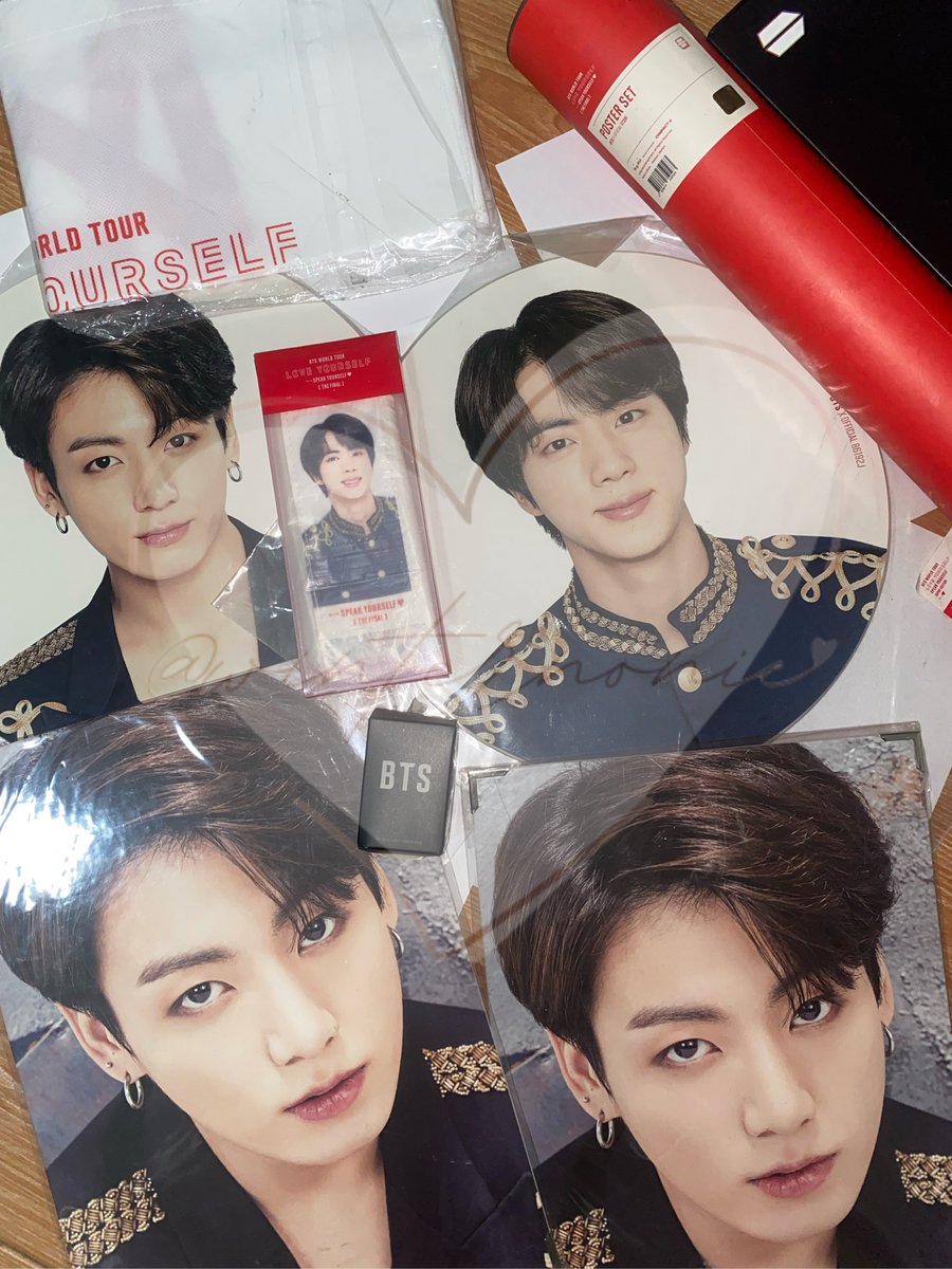 winternonie's tweet photo. 𓂃🛒 ﾟ˖ ﹗#winternoniesells  ‹ . ࣪

“ wts lfb ph „

BTS World Tour Merchandise
⤷ ₱ 9,400 + 30pf + lsf (35% dp rb 1 week)
⤷ ₱ 9,200 PAYO + 30pf + lsf

🏷 Love Speak Yourself Japan Edition Jin Jungkook Image Picket Premium Photo Mini Flag Poster Set Official Light Finger Ring https://t.co/UiazZUh4YP