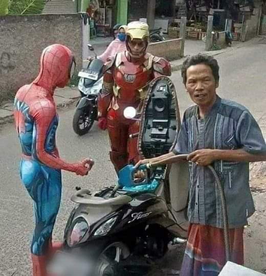 NDTk01's tweet photo. 50 chục xăng anh ơi xe hao xăng quá https://t.co/eYs5AxQALx