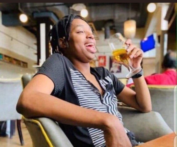 OtisLawrence_'s tweet photo. The upstairs crew gossiping about Mpho not knowing they will all leave before her. Mpho ke landlord #BBMzansi https://t.co/yAA3FKcF6M