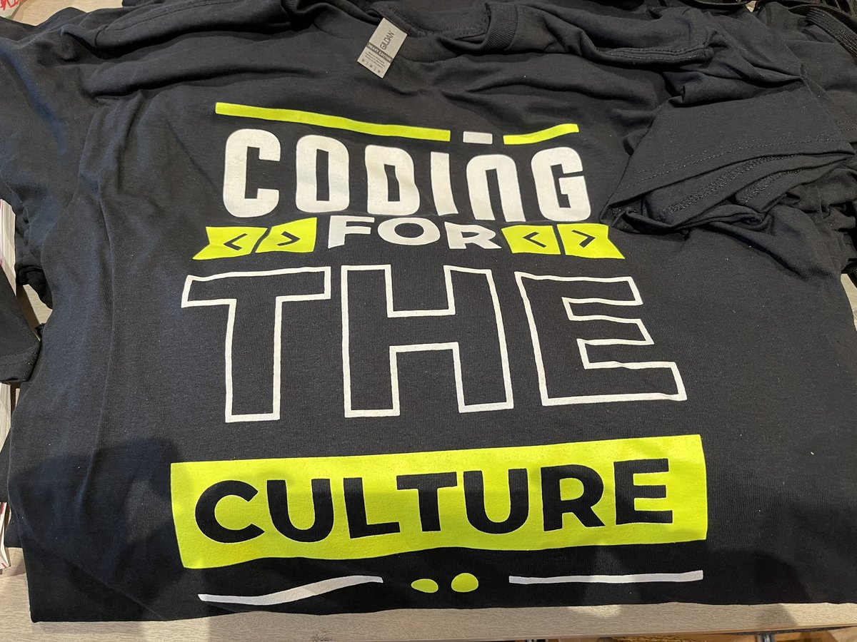 TechTisa's tweet image. Spending my Saturday with my SWAT team President Ramiro and Vice President Valerie @codefortheculture learning how to code beats, fly drones, and use spheros with @DrJEMcDonald