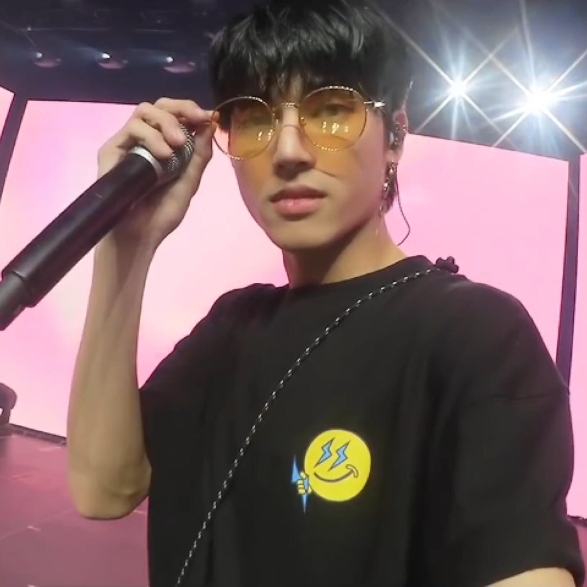 eboy wooyoung (@eb0yjwyoung) on Twitter photo 