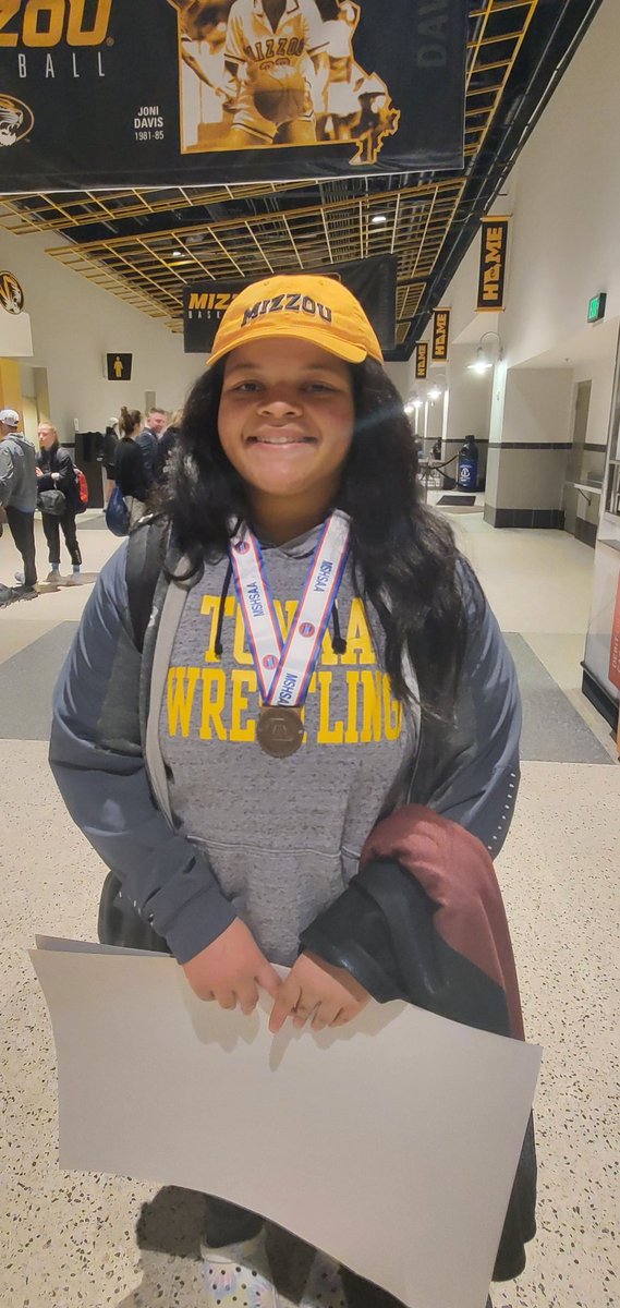 CoachHFinley's tweet photo. Senior @Nikaylee6's post season no weight cutting worry meal choice was "Tacos. I would love some tacos. Steak or chicken."
#wrestling #StateThings https://t.co/bUhfpeHue0