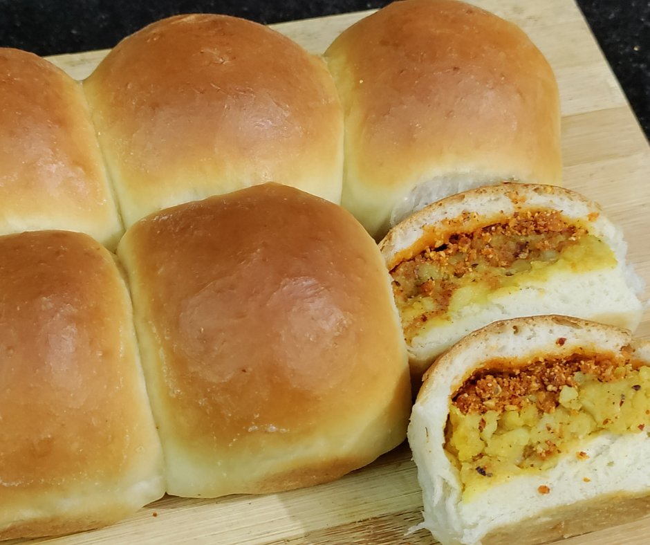 flavoursofmywld's tweet photo. Non fried Vada Pav anyone??
Recipe link: https://t.co/8NmoboRKA1

#homecooking #vadapav #YouTube #food #smallyoutuber https://t.co/9MWgPhUGyg