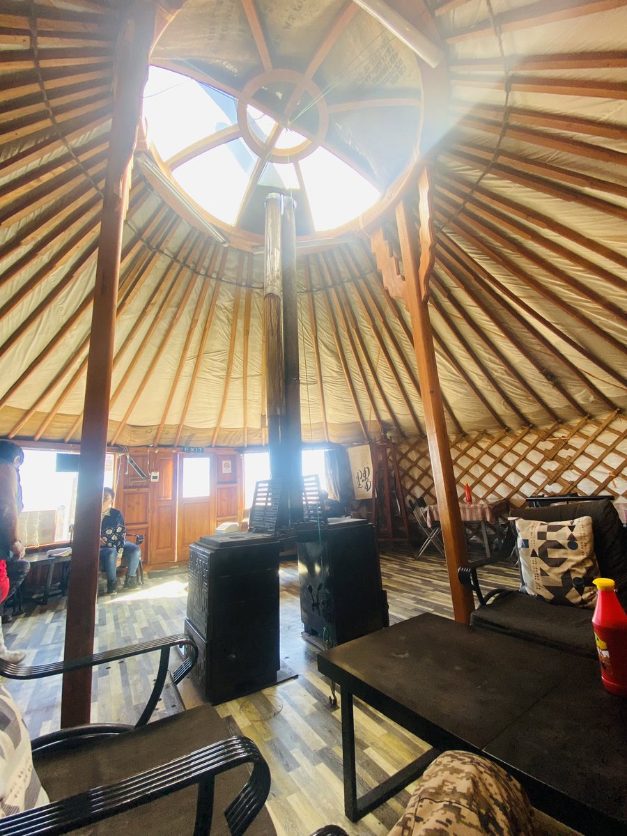 "Байраа барьцаалж зээл аваад #хөдөө амьдрахаар явсан" гэх энэ шийдэмгий хосыг Төгөлдөр,Уртнасан гэдэг.Улаанбаатараас Өмнөговь явах замд байдаг
“Cafea Ger Coffee” шопоор зочиллоо. Та хоёртоо амжилт хүсье! 

#ХотоосГаръя #ХөдөөАмьдаръя #ХөгжлийгБүтээе