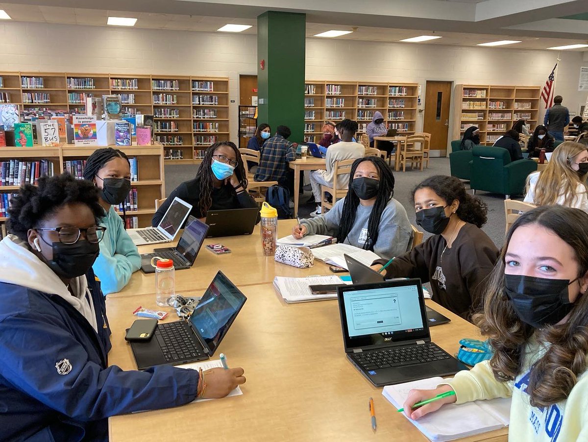 hcpss_wlhs's tweet image. Great turnout for Saturday Study Hall! Wildecats putting in the work! 💚💛 #ohana #equitablelearningcommunity