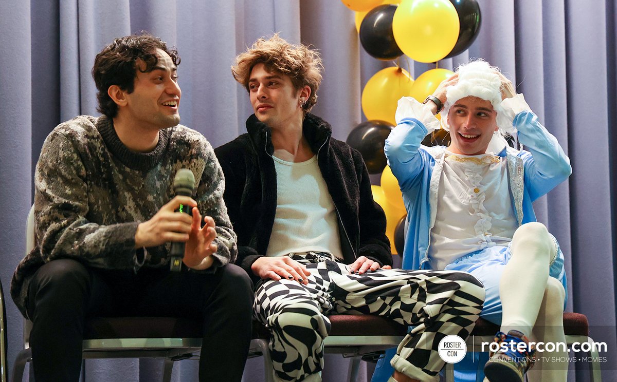 RosterCon's tweet photo. #EIL5 - Les photos de la cérémonie d'ouverture du dimanche sont sur le site // Photos from Sunday's opening ceremony are online https://t.co/kRIuPcpXHH #SKAM #SKAMFrance #SKAMItalia #Druck https://t.co/TmsECMghif