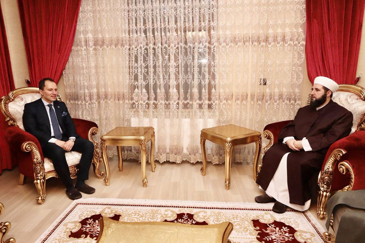 rprefahpartisi's tweet photo. Genel Başkanımız Dr. Fatih Erbakan yakın zamanda rahmeti Rahman’a kavuşan Muhammed Konyevi Hz’lerinin evladı Feyzullah Konyevi’ye taziye ziyaretinde bulundu. https://t.co/m2jyBSTzOC