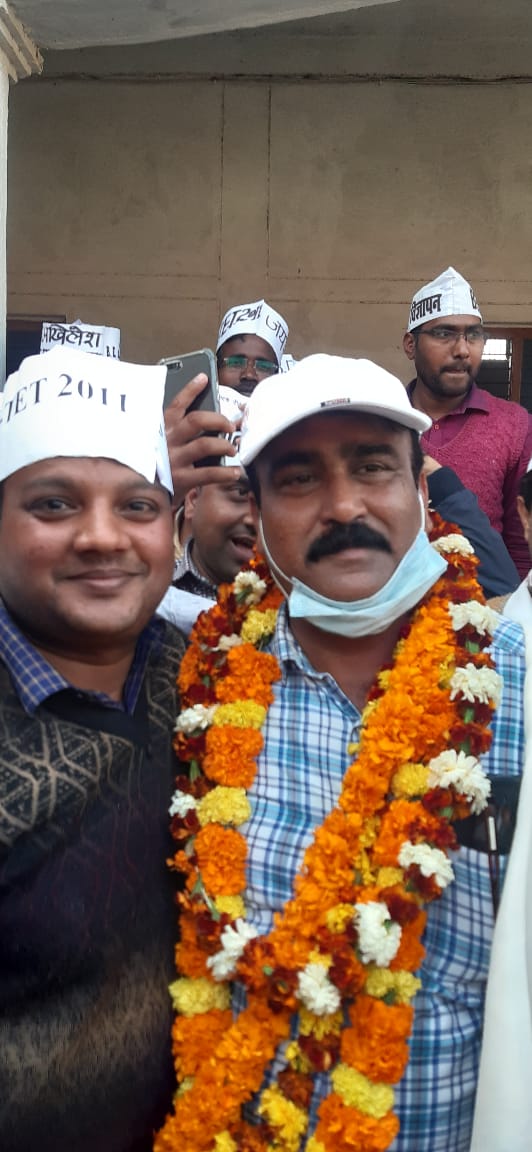 Sandeep K Prajapati (@sandeep22147768) on Twitter photo #BEdTET2011_जय_अखिलेश_तय_अखिलेश
लहर बड़ी करारी है जय हो
<a href="/yadavakhilesh/">Akhilesh Yadav</a> <a href="/SpNewsPortal/">Samajwadi News IT Cell</a> #BEdTET2011_जय_अखिलेश_तय_अखिलेश
लहर बड़ी करारी है जय हो
<a href="/yadavakhilesh/">Akhilesh Yadav</a> <a href="/SpNewsPortal/">Samajwadi News IT Cell</a>