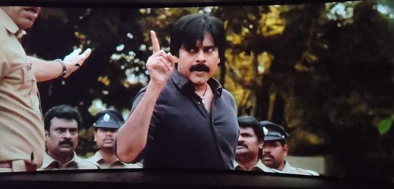 Gudisejaga's tweet photo. Laalaa Bheemla 🔥
Credit goes to #Trivikramsir Screen play and Dialogues. 
Daniel shekhar~@RanaDaggubati Screen presence and Mass attitude take the movie in to another level. 
@Thaman
#Bheemlanayak
@PAWANKAYAN The Name is enough to say 🥳😊 https://t.co/NHZtTgHxOT