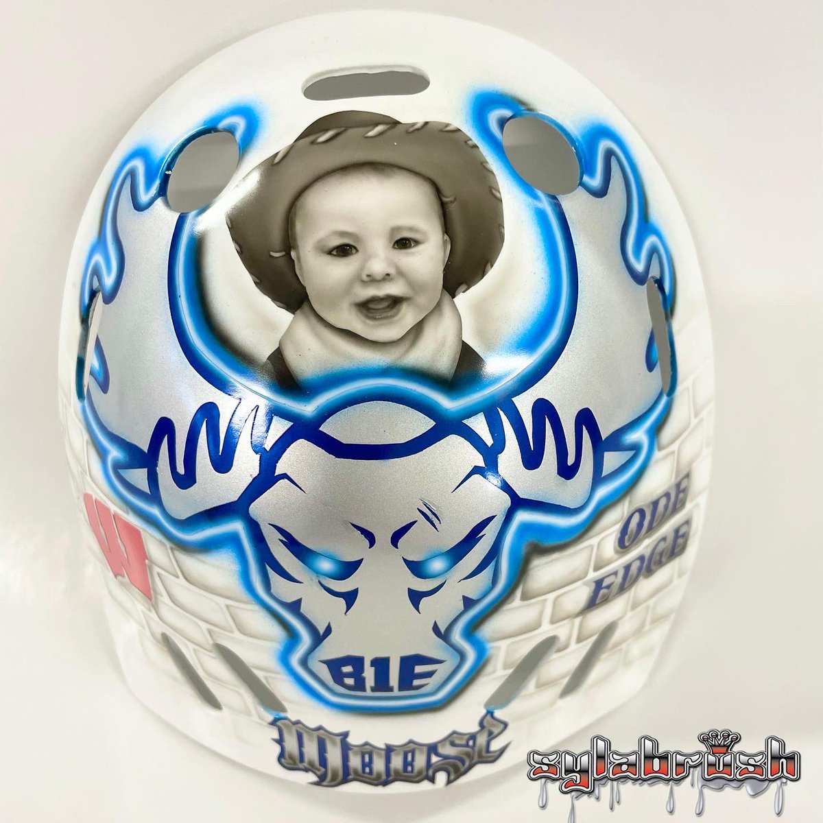 STADIUM SERIES!!!  Brian Elliott <a href="/KidElls1/">Brian Elliott</a> wanted to honour his kids in a Nashville style!! <a href="/TBLightning/">Tampa Bay Lightning</a> <a href="/NHL/">NHL</a> <a href="/VaughnHockey/">Vaughn Custom Sports</a> <a href="/Progoalie/">Pros Choice</a>