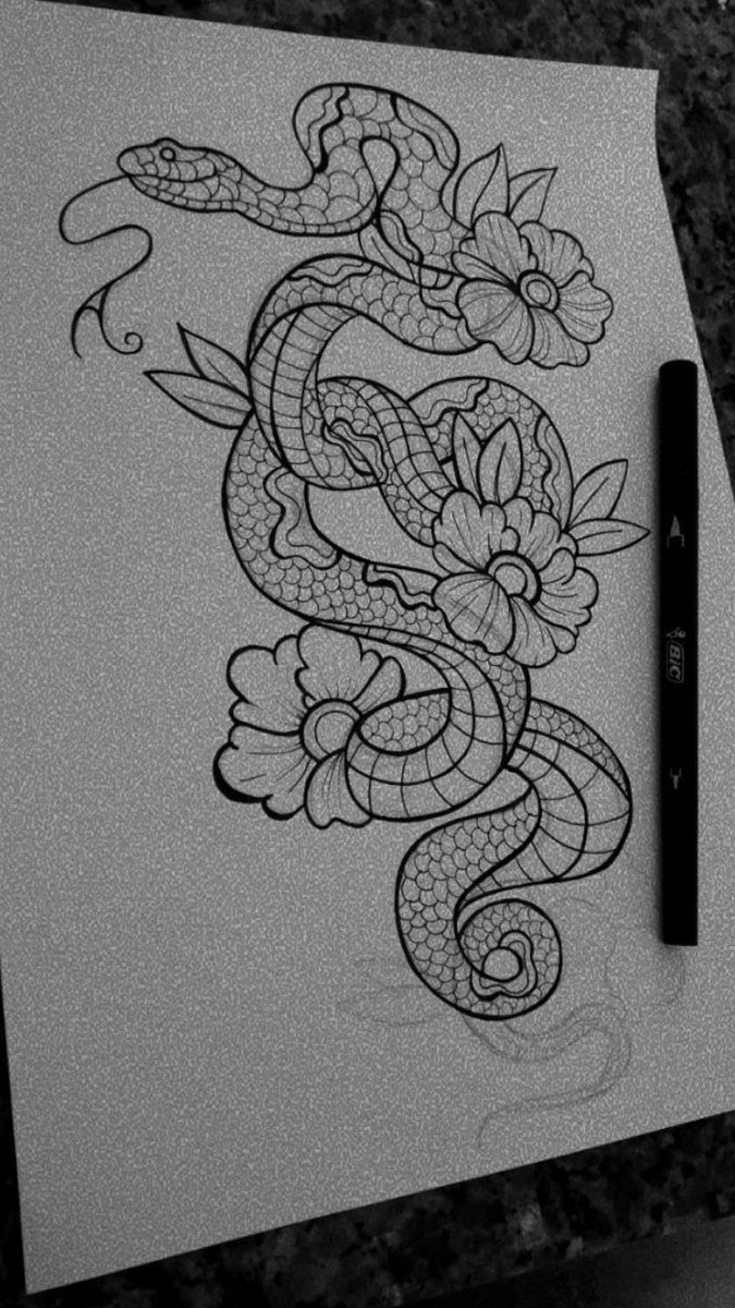 Thayart03's tweet photo. Tá quase pronto 🐍💗 https://t.co/4OuBISqP1I