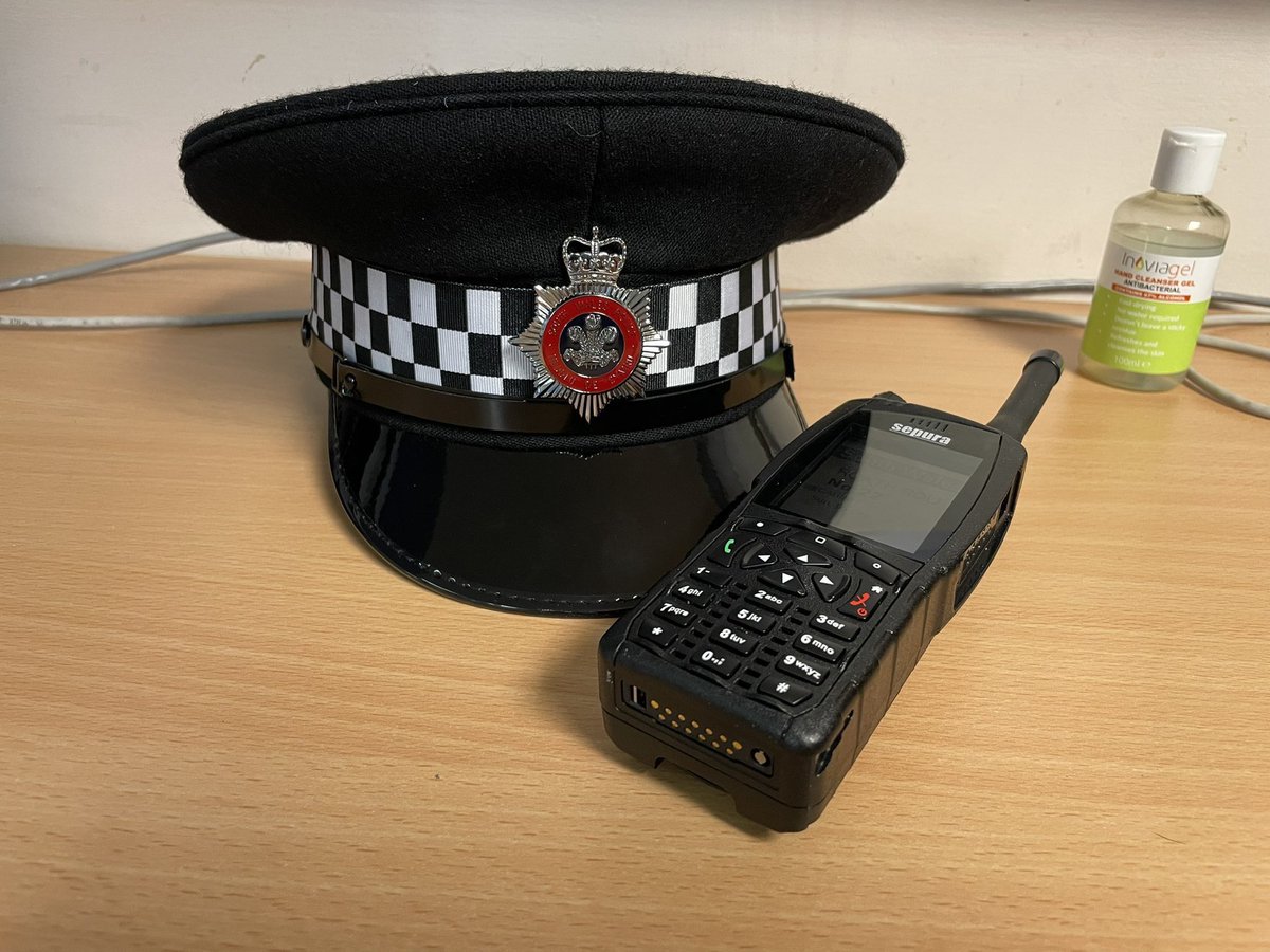 DrBenJohns's tweet photo. Back on duty with @SWPCardiff #Team3 #CityCentre🚔

A busy duty yesterday evening - a positive stop search followed by arrest within an hour of starting! ✅

Surprised to bump into my day job colleague working at @CV_UHB #EmergencyUnit who also works at @PublicHealthW 👋 #OneTeam https://t.co/FprLV1um1v