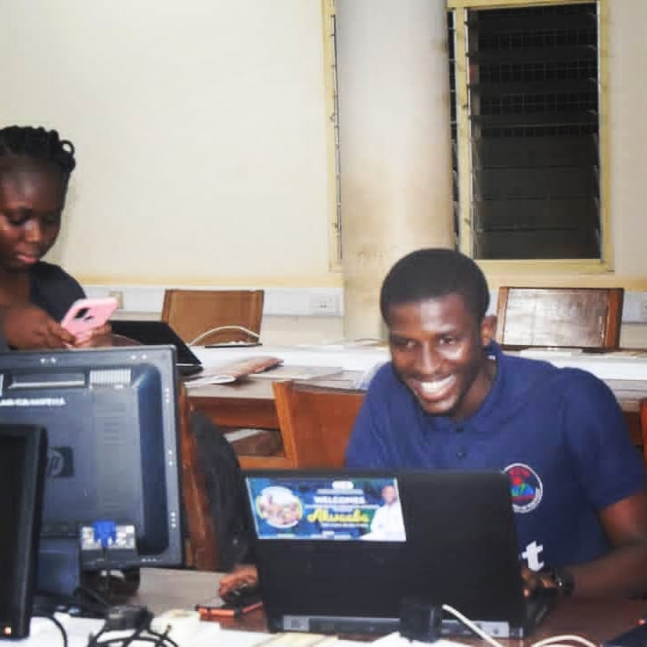 cucgchipset's tweet photo. The Faculty of CEMS of CUCG organises ReactJs Bootcamp.
The Facilitator, Kingsley Amankwa who is the President of the Association and also Google student Club lead took the participants through the introduction to introduction of ReactJs.
#cucgchipset 
#chipsetnews
#cems https://t.co/0jMo3iZkk4