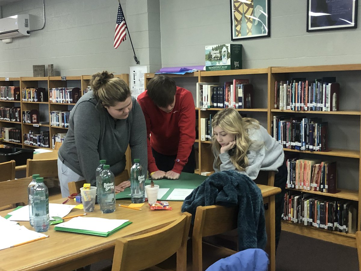 TibbsEAG's tweet photo. We had 22 awesome kids come to our Saturday ACT Prep session. We truly have the best kids in the world. Good luck to the juniors taking the ACT on Tuesday!  #ehstacklestheact @Tim_PedigoEAG @EAGbrownj https://t.co/Aus0WqZPzL