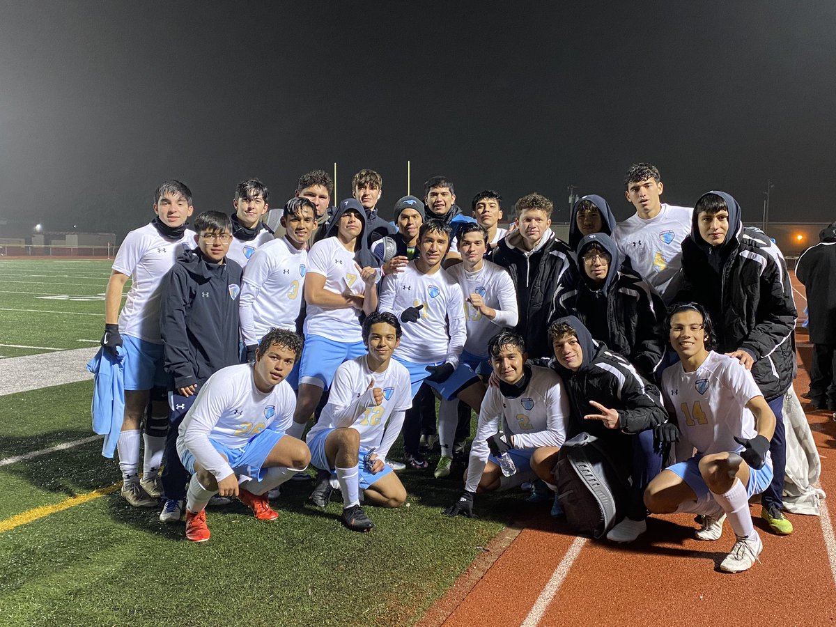 memorial_team's tweet photo. Last night game 🐎⚽️💙💛 https://t.co/uXD7UQI3PB