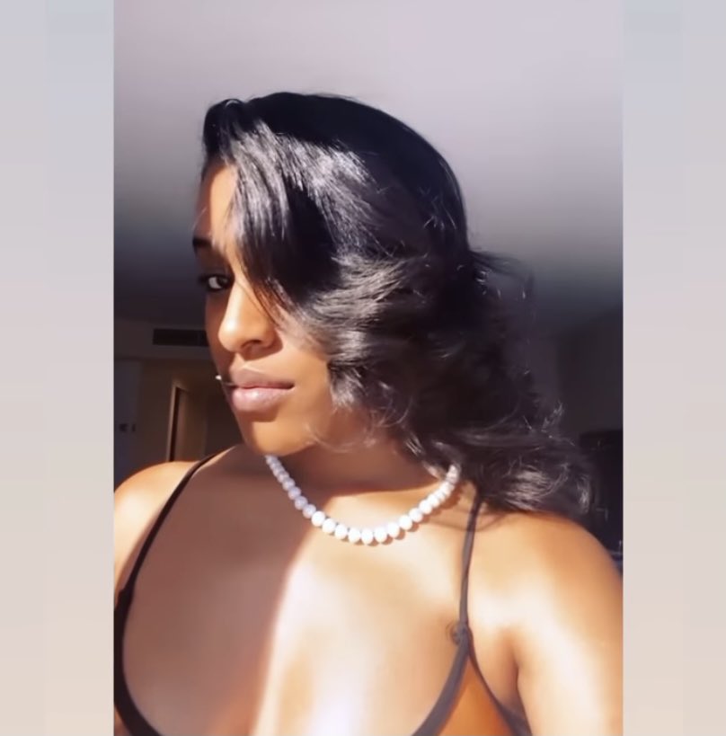 mlxsarahd's tweet photo. a suite full of vibes 🤍🤎🖤
a clientele full of *It* girls 🤍🤎🖤
#mlxsd #BlackGirlMagic https://t.co/IhtS1KTvb6