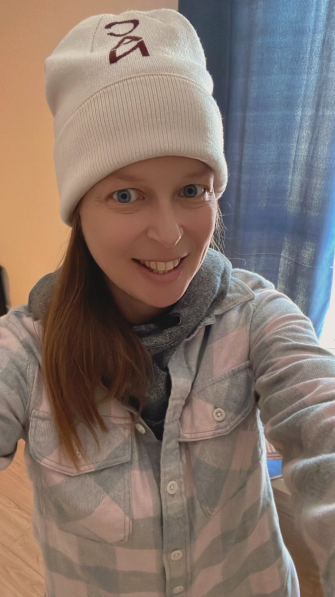 CrystalRunsFree's tweet photo. Saturday fashun. #plaidisrad πβοΈ https://t.co/rztGMEuICp