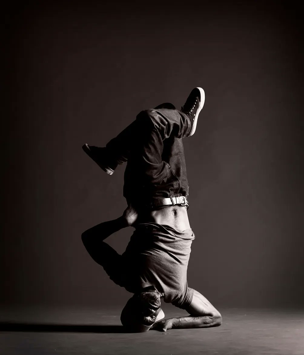 PentacleDance's tweet photo. NYC! Coming this Spring: Raphael Xavier @NYLiveArts 3/3-3/5, Bridgman Packer Dance commissioned by New York Theater Ballet 3/4-3/5, SITI Company at BAM Fisher 3/15-3/20 and David Dorfman Dance @NYUSkirball 4/22-4/23. Grab your tickets today! #pentacleroster #nycdance #bamfisher https://t.co/DayS67PsKN