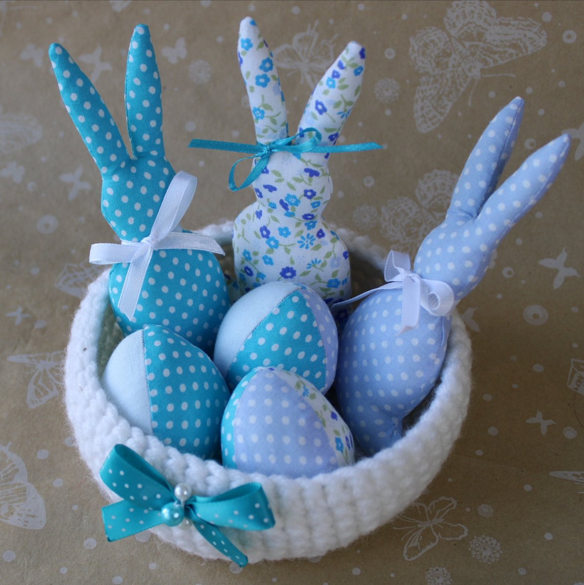 Add some handmade, whimsy to your Easter Holiday season with these sweet bunny Ornaments. Put them on your table or place them around the house or office and let these cuties brighten your day! etsy.com/shop/funnydoll… #easterbunny #easterfavors #easterbaskettoys #easterdecor