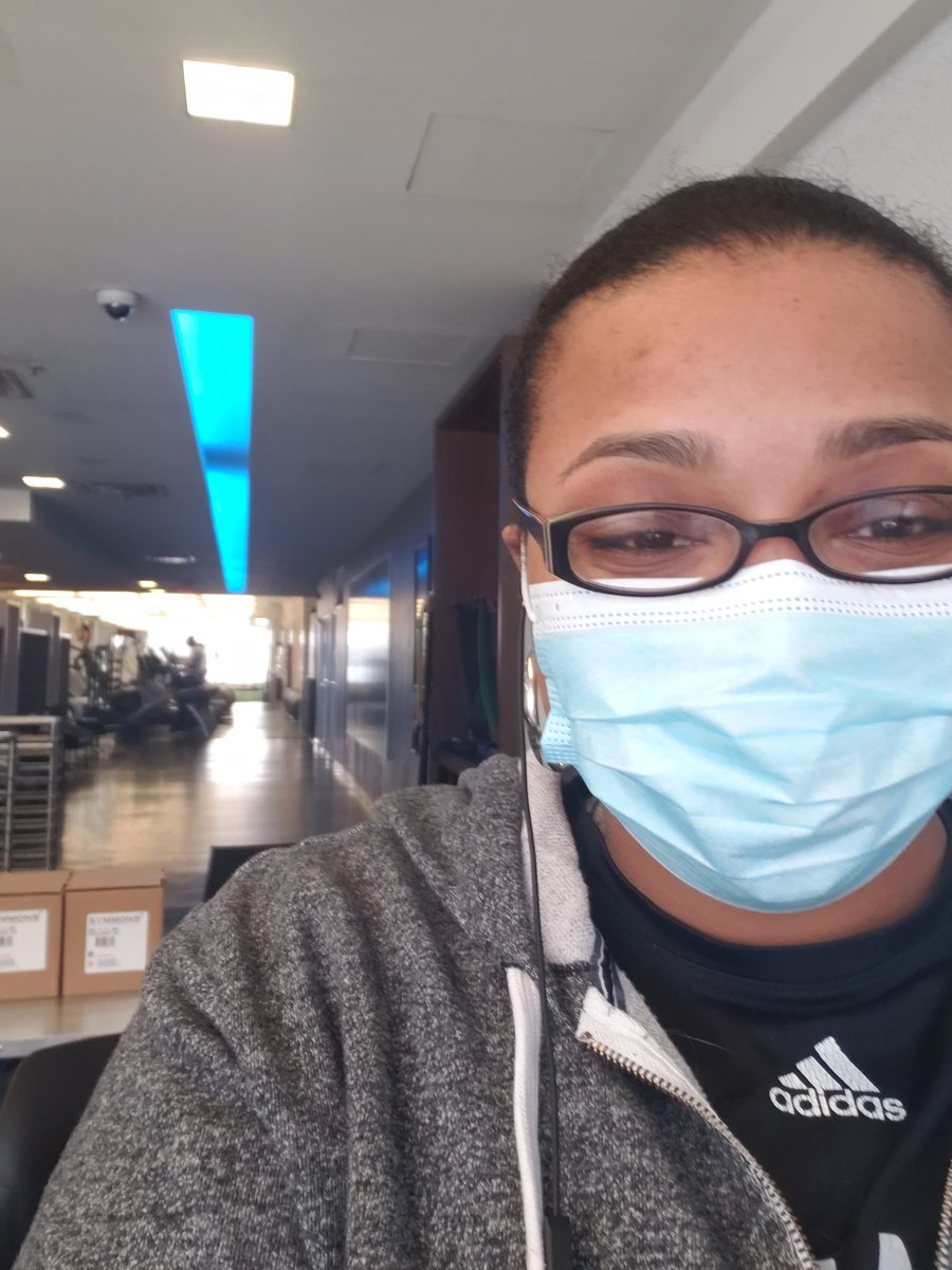 LeeshaDarling's tweet photo. Today is my last day working at the gym.❤ #HelloNewChapter https://t.co/LINHUlDp5A
