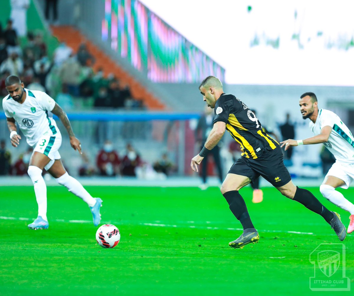 ittihad's tweet photo. 📸| نظرةٌ، فتسديدةٌ، فهــدف ⚽️
#الاتحاد_lلاهلي https://t.co/3xqY6QZBqn