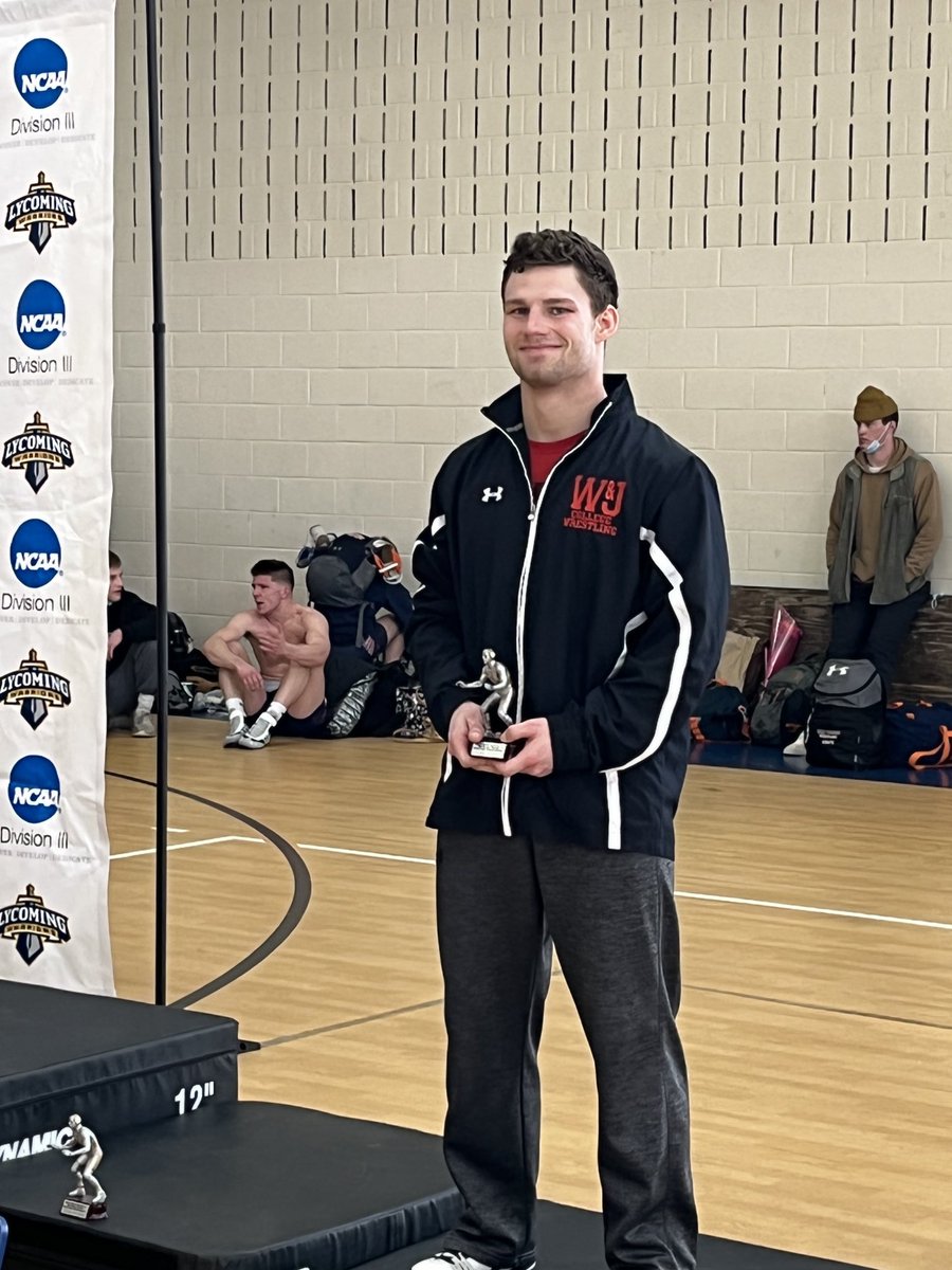 david_marko72's tweet photo. Congratulations ⁦@loganmarko44⁩ for placing in the top 8 at the the NCAA Division III Southeast Regional Wrestling Championships. https://t.co/INOSVDQNAp