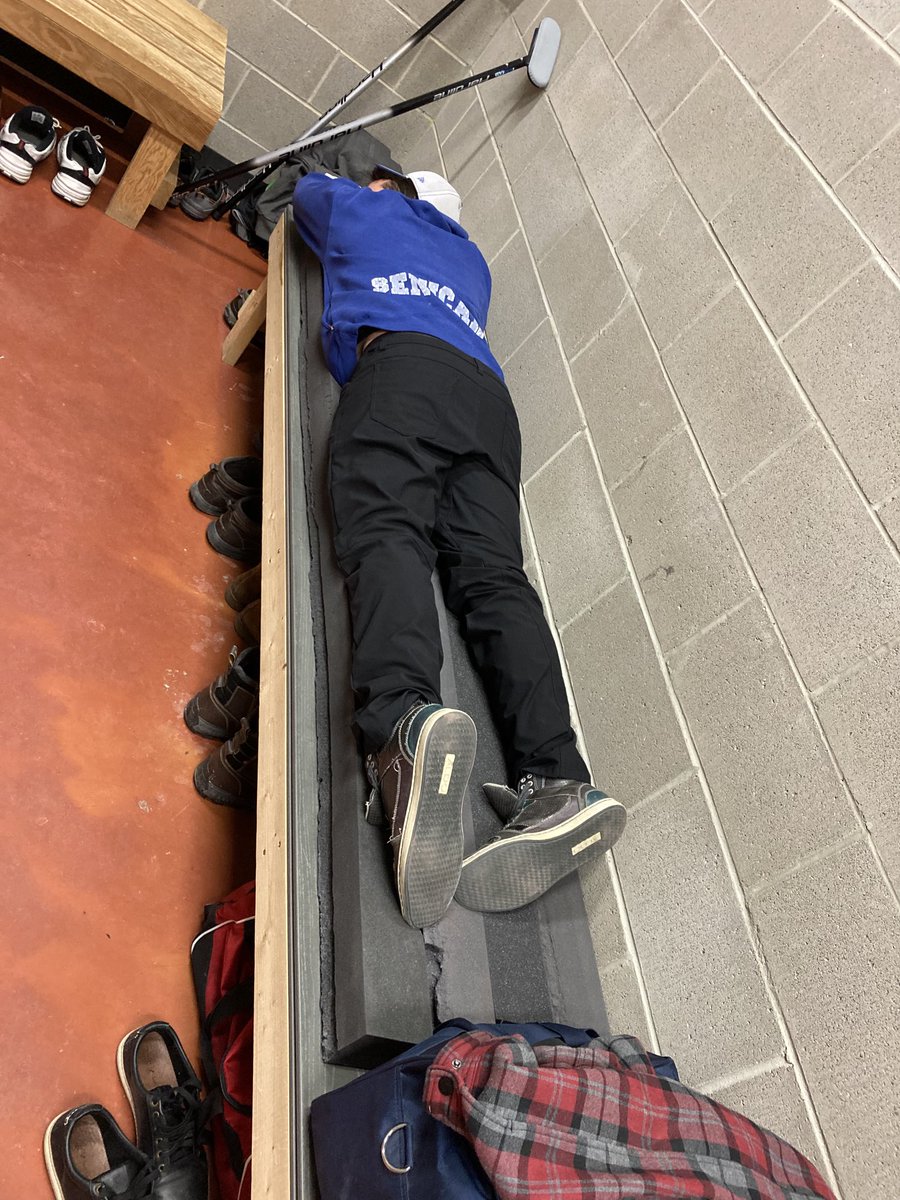 ClaytonWicks's tweet photo. Is Swift Current Men’s Annual starting to take it’s toll? It’s MEN’S annual, the boys are suffering! ⁦@Haichert⁩ ⁦@sc_curlingclub⁩ ⁦@CarldeConinck⁩ https://t.co/0OnYgUSjwt
